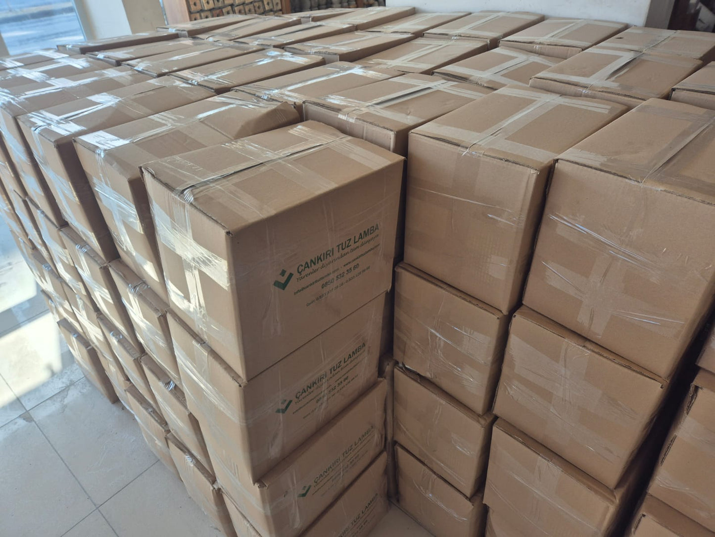 Granül Kaya Tuzu 1 KG Mineralli Sofrada Öğütme Tuzu